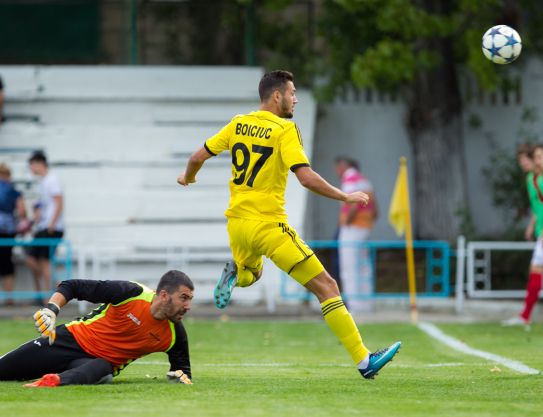 Alexander Boiciuc: Je dois jouer et marquer