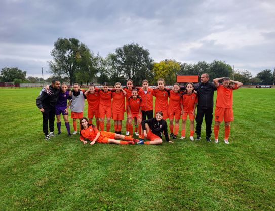 Las chicas son líderes del campeonato